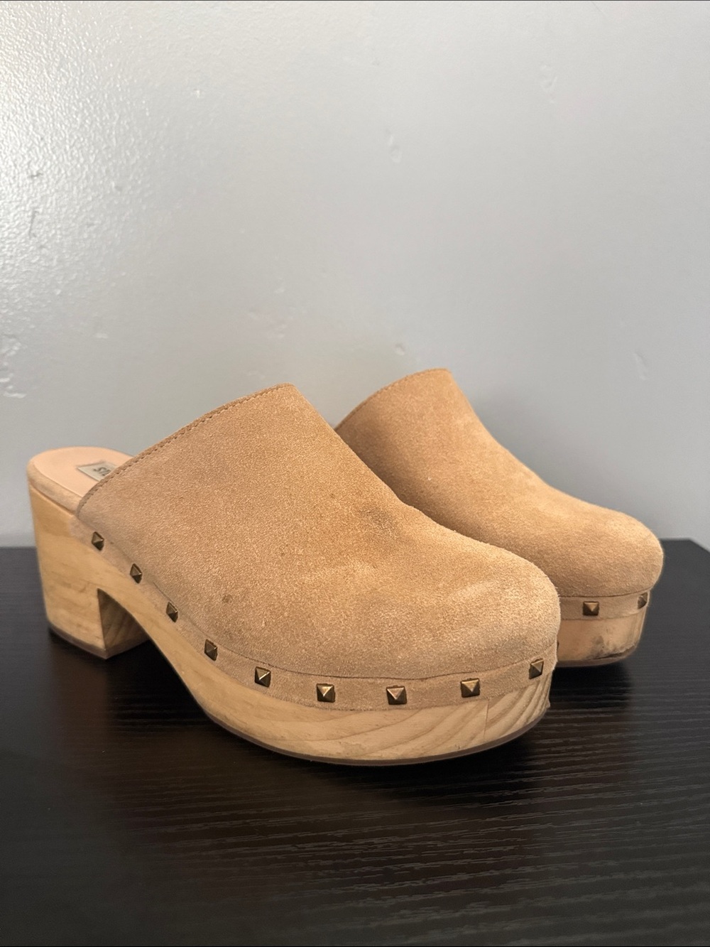 Steve Madden Tan Suede Clog Mules with Stud Accents | Size 7